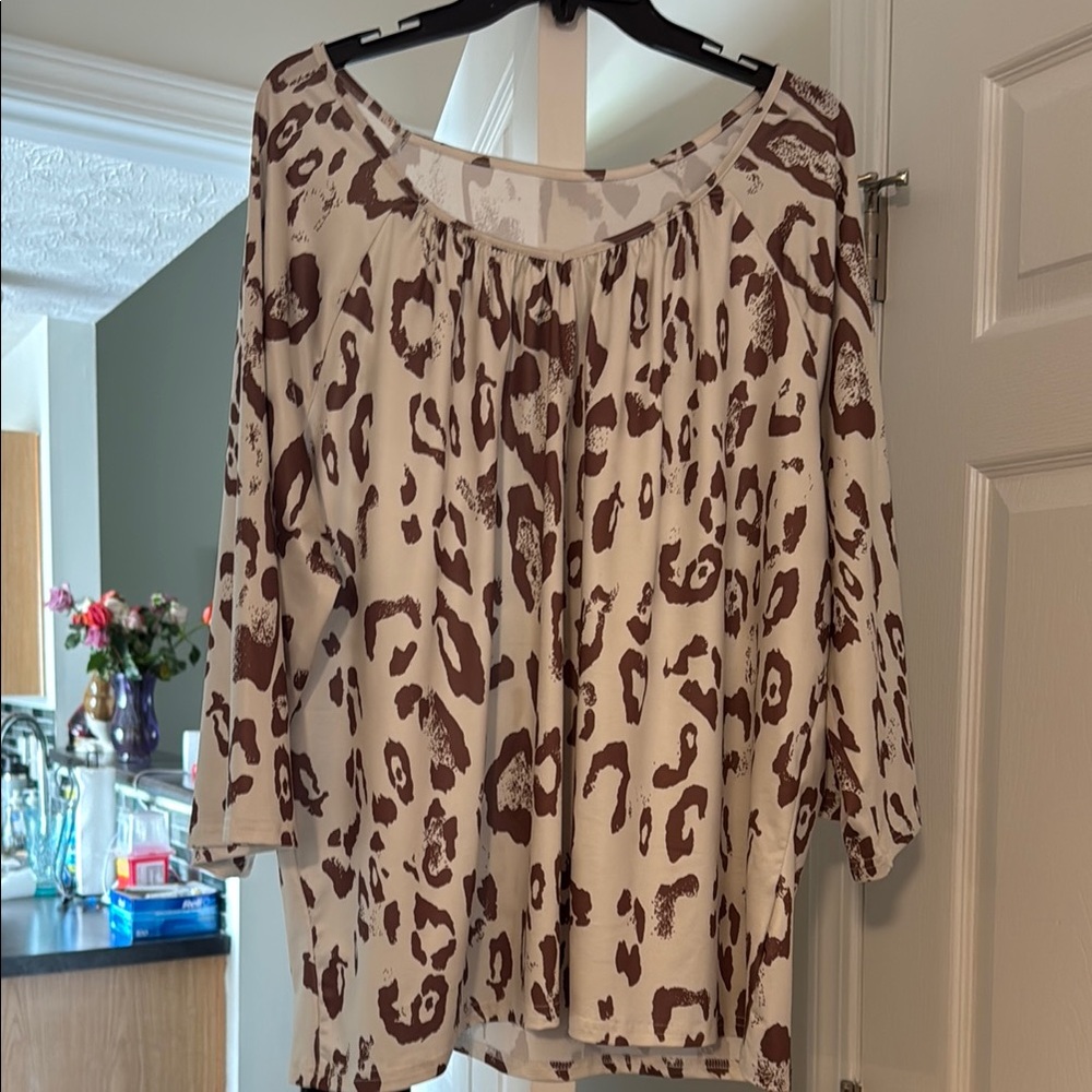 Cream and Brown Boxy Blouse with 3/4 Sleeves